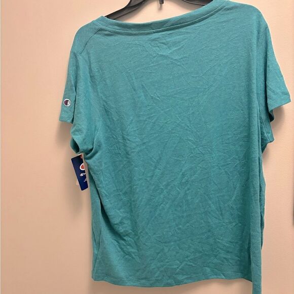 Champion Womens Plus Size
Powerblend V-Neck T-Shirt, tee Size 1X - Picture 5 of 7